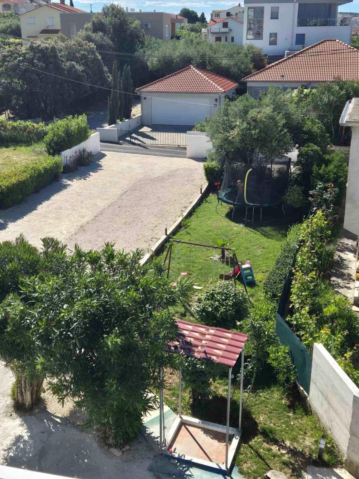 6 M, 50 M Do Plaze Apartment Barbat na Rabu Exterior photo