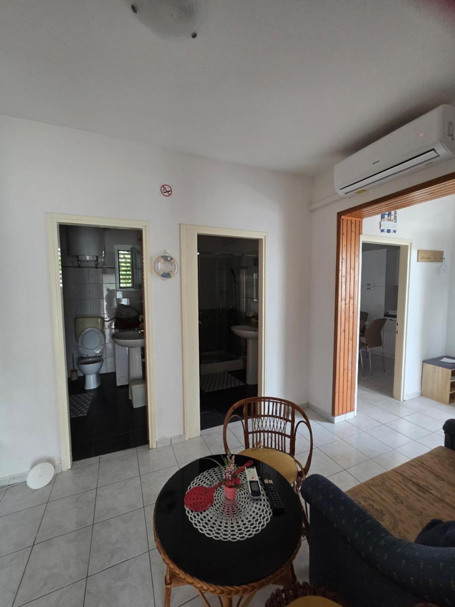 6 M, 50 M Do Plaze Apartment Barbat na Rabu Exterior photo